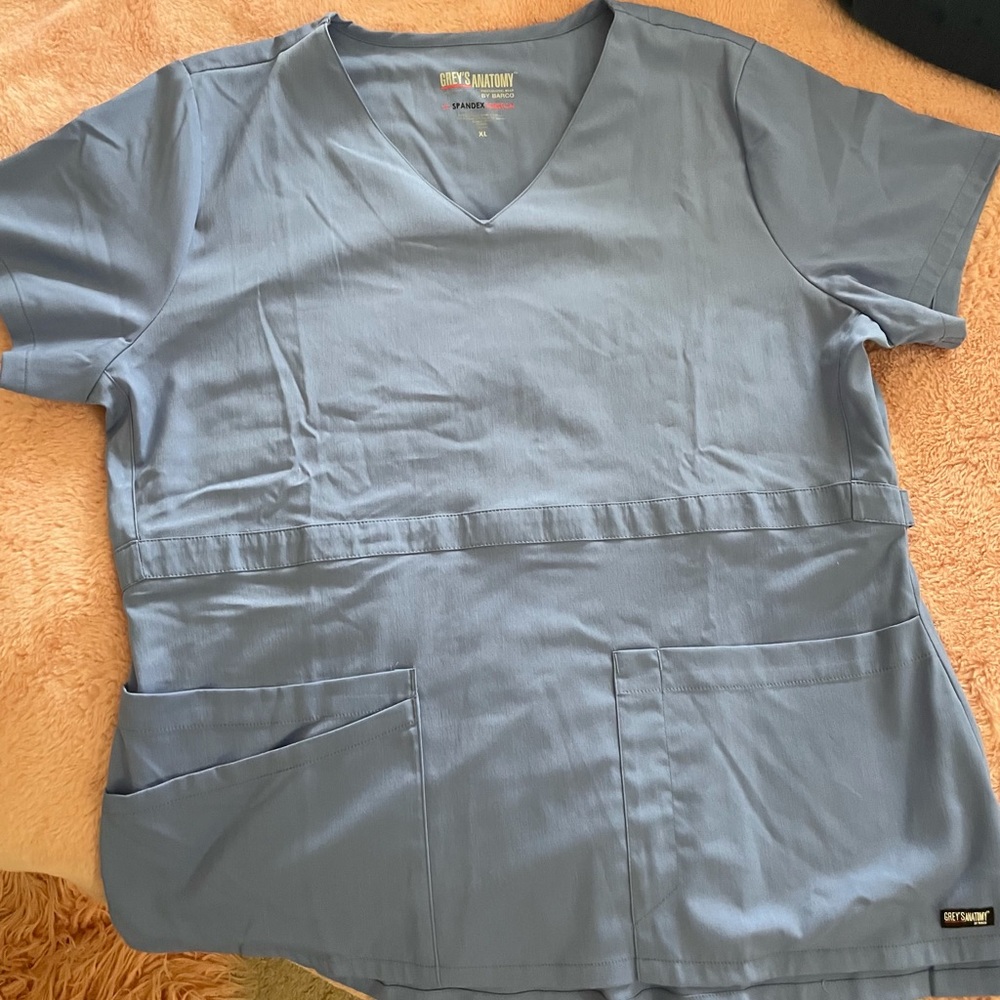New (no tag) Greys Anatomy by barco, ceil blue scrub top, XL